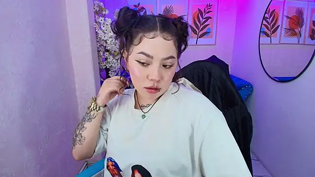 Snapshot of Isa_reel chatting on October 10, 2025, 7:58 pm Isa reel online show from October 10, 2025, 7:58 pm