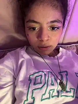 Winnifer Gonzal online show from March 13, 2025, 5:33 am