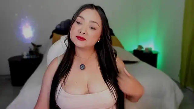 Snapshot of emilydolshe2 chatting on March 18, 2026, 2:08 pm emilydolshe2 online show from March 18, 2026, 2:08 pm