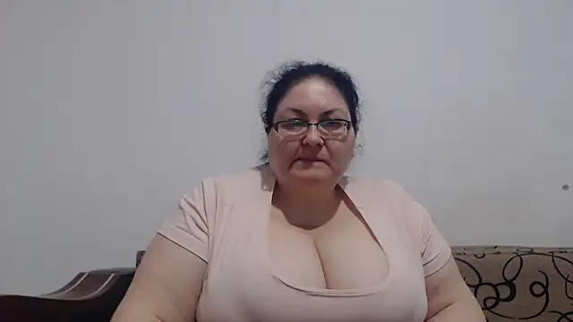 Snapshot of Nykyxo chatting on April 15, 2026, 12:05 am Nykyxo online show from April 15, 2026, 12:05 am