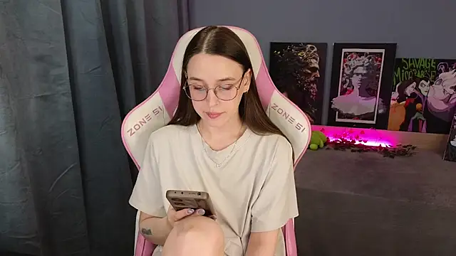Sweet frosti online show from June 5, 2026, 3:22 am