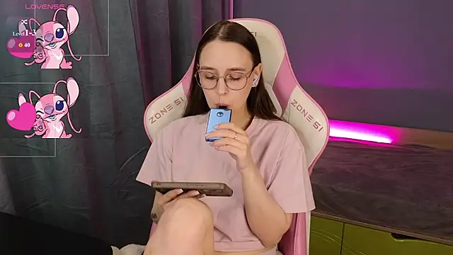 Sweet frosti online show from June 27, 2026, 3:23 am