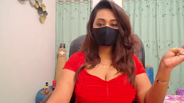 Snapshot of OH-Monica chatting on November 5, 2025, 9:07 pm OH-Monica online show from November 5, 2025, 9:07 pm