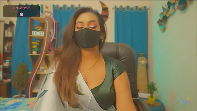 Snapshot of OH-Monica chatting on March 5, 2026, 6:37 pm OH-Monica online show from March 5, 2026, 6:37 pm