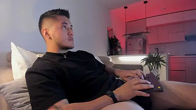 Chriskyle  online show from January 25, 2025, 4:02 am