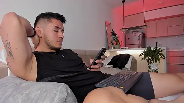 Chriskyle  online show from February 9, 2025, 8:13 pm