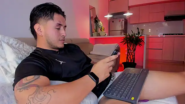 Chriskyle  online show from November 19, 2025, 11:27 pm