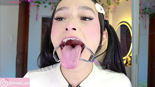 issagarcia online show from March 2, 2026, 10:06 pm