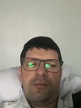 Snapshot of Juliano2289 chatting on May 15, 2026, 7:56 pm Juliano2289 online show from May 15, 2026, 7:56 pm