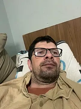 Snapshot of Juliano2289 chatting on June 30, 2026, 6:19 pm Juliano2289 online show from June 30, 2026, 6:19 pm
