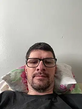 Snapshot of Juliano2289 chatting on July 14, 2026, 2:12 pm Juliano2289 online show from July 14, 2026, 2:12 pm
