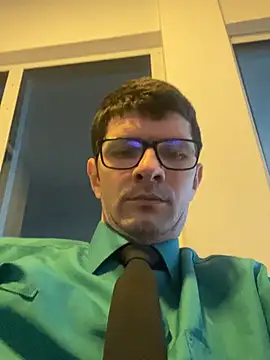 Snapshot of Juliano2289 chatting on May 12, 2026, 2:34 pm Juliano2289 online show from May 12, 2026, 2:34 pm