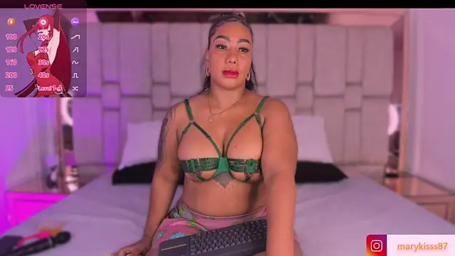 Snapshot of mary_kisses chatting on December 1, 2025, 8:42 pm mary kisses online show from December 1, 2025, 8:42 pm