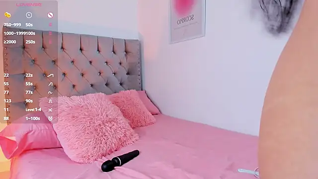 Snapshot of MafeOlimpo chatting on October 18, 2025, 8:00 pm MafeOlimpo online show from October 18, 2025, 8:00 pm