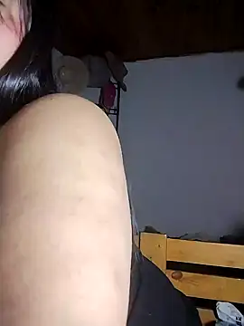 Snapshot of KATYGONZALEZ chatting on July 19, 2026, 12:30 am KATYGONZALEZ online show from July 19, 2026, 12:30 am