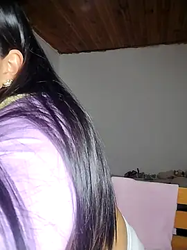 KATYGONZALEZ online show from May 16, 2026, 12:20 am