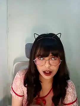 Snapshot of Chall_mee chatting on November 12, 2025, 6:23 pm Chall mee online show from November 12, 2025, 6:23 pm