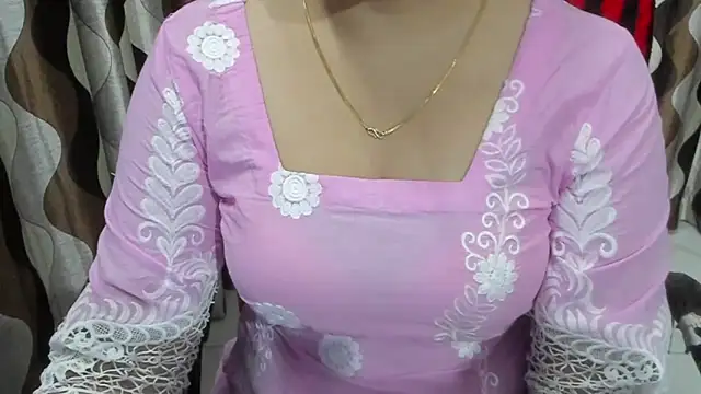 Snapshot of Kaur_Jannat chatting on November 11, 2025, 6:36 pm Kaur Jannat online show from November 11, 2025, 6:36 pm