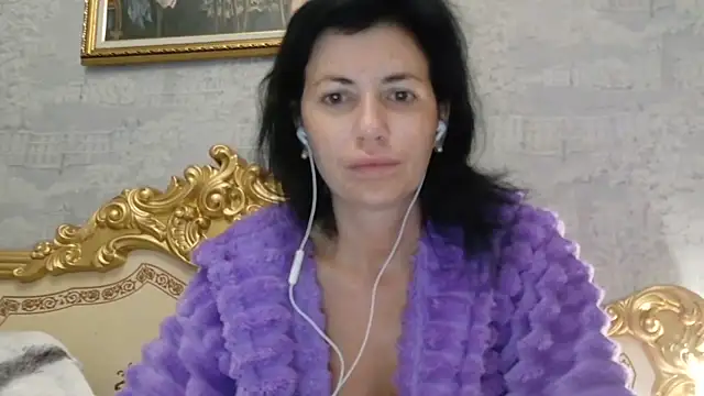 Snapshot of StunnigArt chatting on June 17, 2026, 1:16 am StunnigArt online show from June 17, 2026, 1:16 am