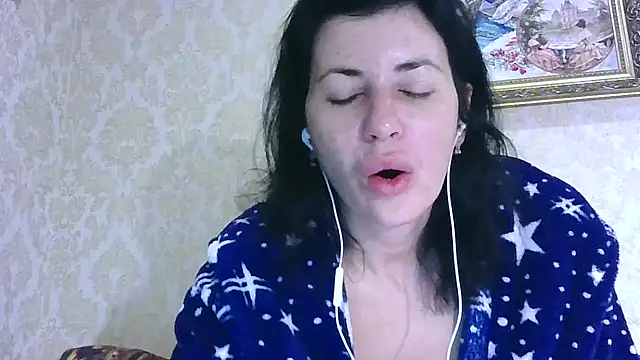 StunnigArt online show from May 2, 2026, 1:22 am