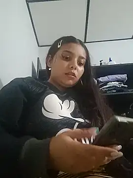 stefanie010 online show from December 28, 2024, 11:05 pm