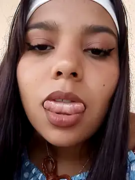 stefanie010 online show from January 8, 2025, 9:34 pm