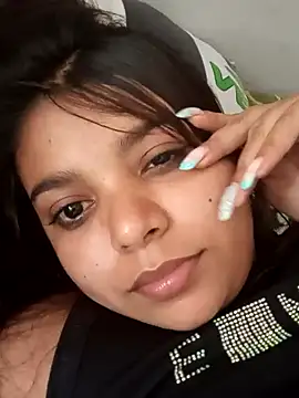 stefanie010 online show from January 17, 2025, 9:28 pm