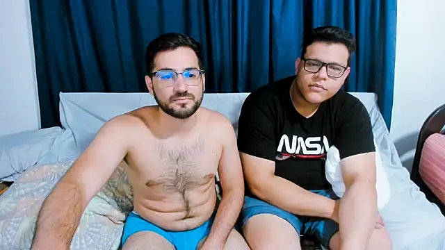 Snapshot of _Araboys_ chatting on November 30, 2025, 4:57 am Araboys online show from November 30, 2025, 4:57 am