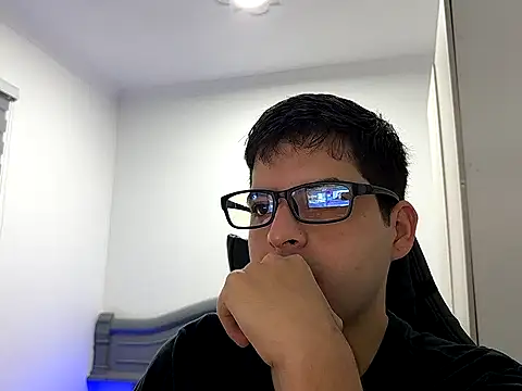 Snapshot of lordbeja chatting on May 1, 2026, 8:25 pm lordbeja online show from May 1, 2026, 8:25 pm