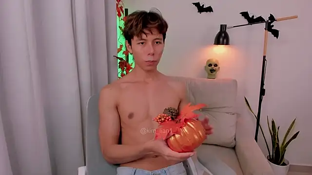 Snapshot of kim_lian21 chatting on October 8, 2025, 12:17 pm kim lian21 online show from October 8, 2025, 12:17 pm