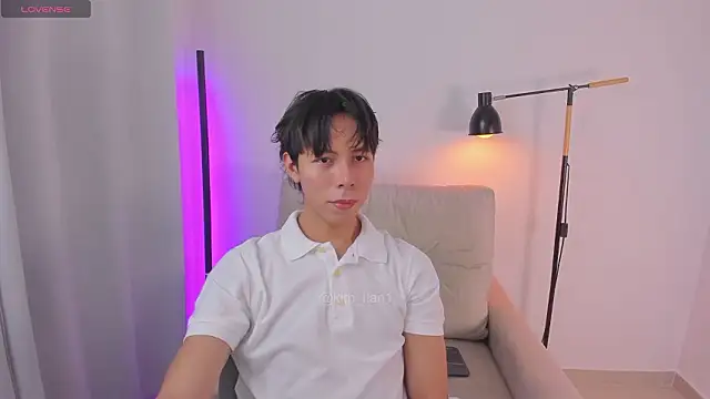 kim lian21 online show from March 11, 2026, 10:20 am