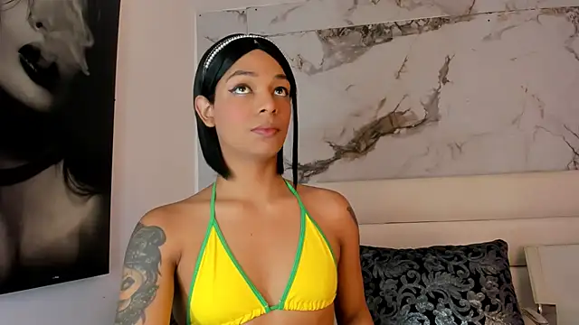 Snapshot of emily_lady20 chatting on July 30, 2026, 1:10 pm emily lady20 online show from July 30, 2026, 1:10 pm
