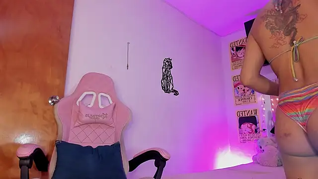 Snapshot of emily_lady20 chatting on November 23, 2025, 9:19 am emily lady20 online show from November 23, 2025, 9:19 am