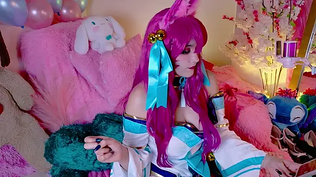 NaomiShimizu online show from November 5, 2025, 8:34 pm