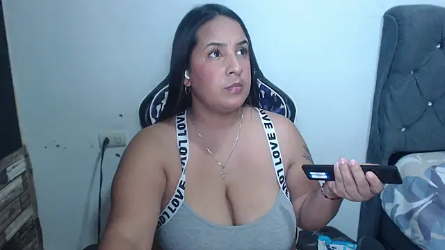 Snapshot of KathyHardcore69 chatting on June 24, 2026, 4:00 am KathyHardcore69 online show from June 24, 2026, 4:00 am