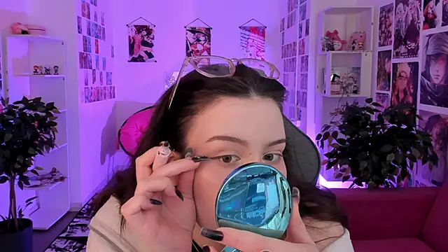 CoralineKeyns online show from November 10, 2025, 2:27 am