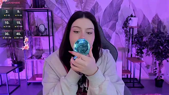 CoralineKeyns online show from October 3, 2025, 5:20 am