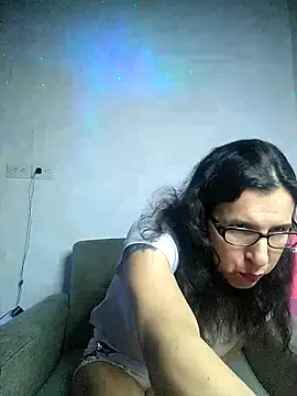 Cameron puppy online show from December 21, 2025, 3:19 am