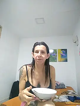 Snapshot of Cameron_puppy chatting on July 13, 2026, 9:25 pm Cameron puppy online show from July 13, 2026, 9:25 pm