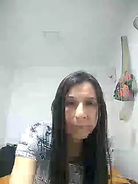 Snapshot of Cameron_puppy chatting on August 3, 2026, 9:04 am Cameron puppy online show from August 3, 2026, 9:04 am