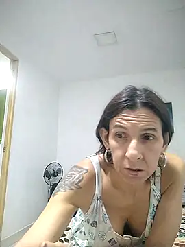 Snapshot of Cameron_puppy chatting on June 8, 2026, 1:28 am Cameron puppy online show from June 8, 2026, 1:28 am