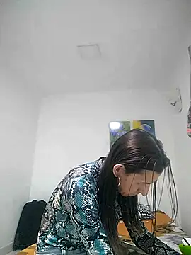 Snapshot of Cameron_puppy chatting on July 1, 2026, 6:08 pm Cameron puppy online show from July 1, 2026, 6:08 pm