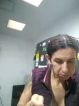 Snapshot of Cameron_puppy chatting on June 7, 2026, 10:15 pm Cameron puppy online show from June 7, 2026, 10:15 pm