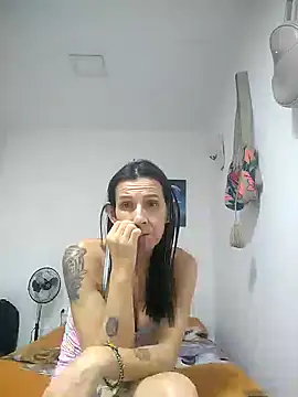 Snapshot of Cameron_puppy chatting on July 8, 2026, 6:14 am Cameron puppy online show from July 8, 2026, 6:14 am