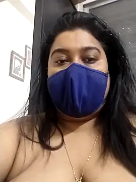 indianlisa5 online show from November 26, 2025, 7:25 pm