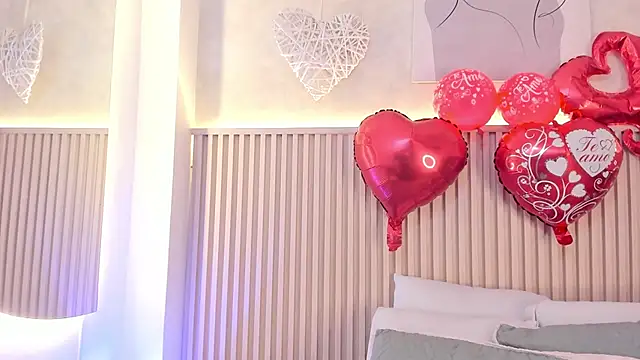 daiana curly online show from February 14, 2026, 8:09 pm