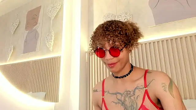 daiana curly online show from July 27, 2026, 8:27 pm