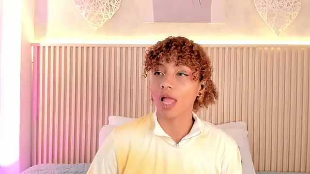 daiana curly online show from June 28, 2026, 3:46 am