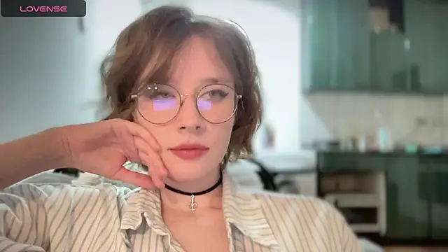 ms christiana online show from November 19, 2025, 1:38 am