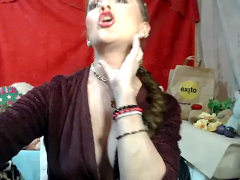 Snapshot of hottieperla chatting on November 8, 2025, 8:45 pm hottieperla online show from November 8, 2025, 8:45 pm